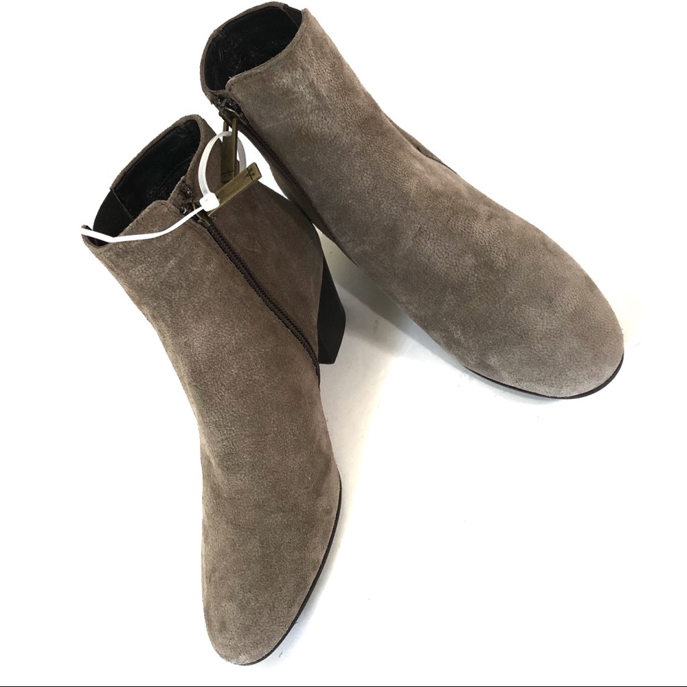 Aquatalia gray suede heeled ankle boots size 6
